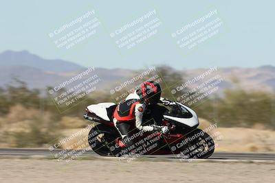 media/Dec-01-2025-Moto Forza (Mon) [[2daa91e15f]]/2-Intermediate Group/Session 3 (Turn 7 Inside Pans)/